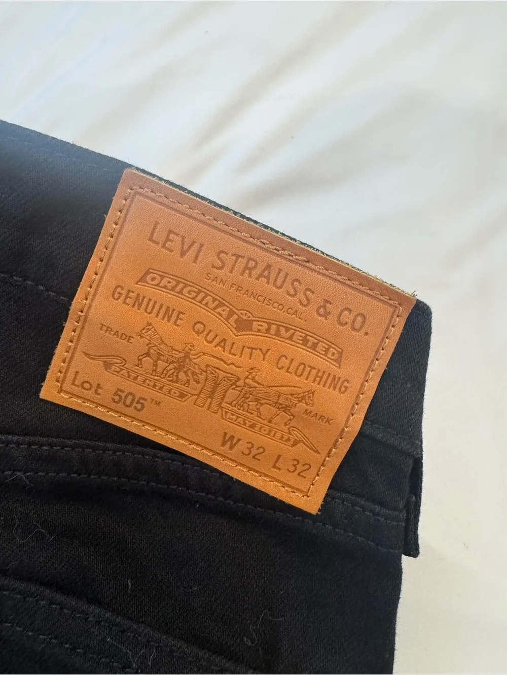 Men Levi's 501 Black Jeans